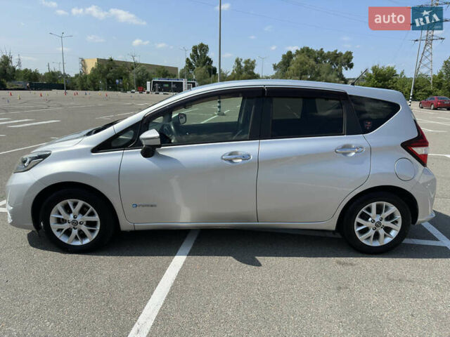Сірий Ніссан Ноут, об'ємом двигуна 1.2 л та пробігом 68 тис. км за 12500 $, фото 7 на Automoto.ua
