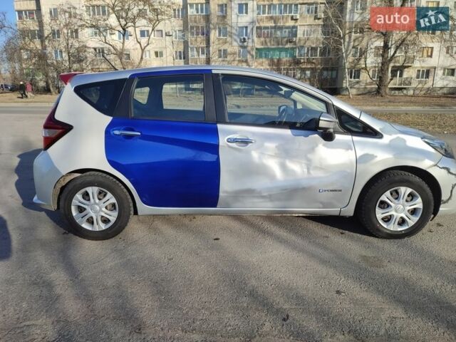 Серый Ниссан Ноут, объемом двигателя 1.2 л и пробегом 41 тыс. км за 9200 $, фото 7 на Automoto.ua