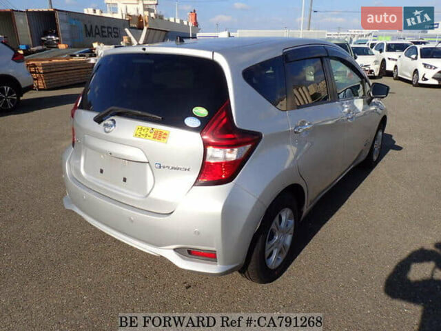 Сірий Ніссан Ноут, об'ємом двигуна 1.2 л та пробігом 82 тис. км за 11700 $, фото 4 на Automoto.ua