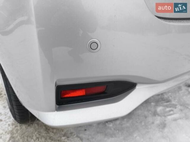 Серый Ниссан Ноут, объемом двигателя 1.2 л и пробегом 67 тыс. км за 12400 $, фото 36 на Automoto.ua
