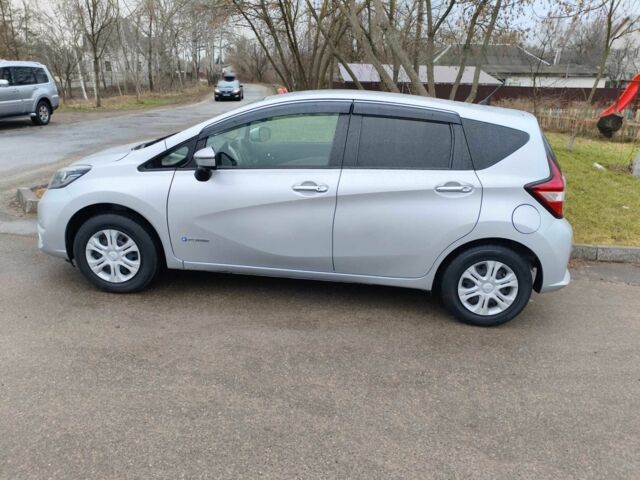 Сірий Ніссан Ноут, об'ємом двигуна 1.2 л та пробігом 63 тис. км за 12900 $, фото 7 на Automoto.ua