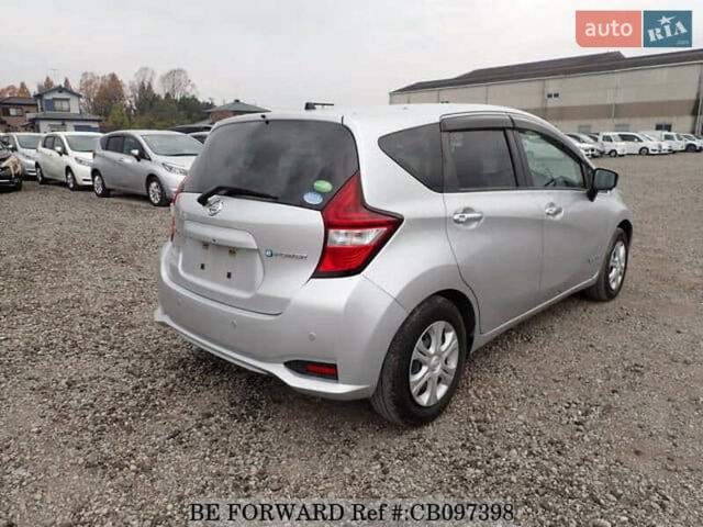 Сірий Ніссан Ноут, об'ємом двигуна 1.2 л та пробігом 77 тис. км за 11800 $, фото 4 на Automoto.ua