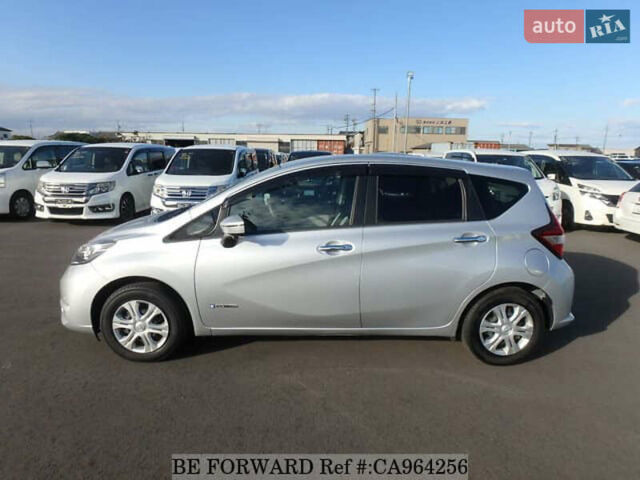 Сірий Ніссан Ноут, об'ємом двигуна 1.2 л та пробігом 87 тис. км за 11800 $, фото 1 на Automoto.ua