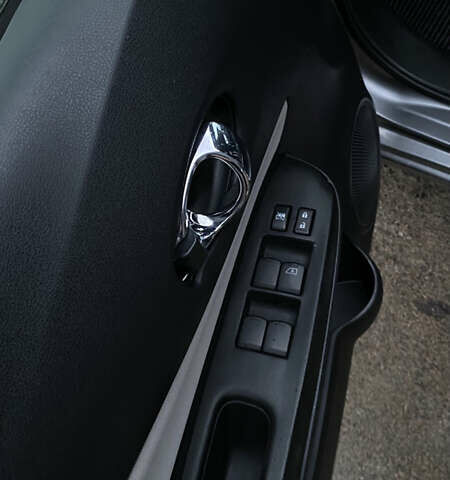 Серый Ниссан Ноут, объемом двигателя 1.2 л и пробегом 48 тыс. км за 14000 $, фото 7 на Automoto.ua