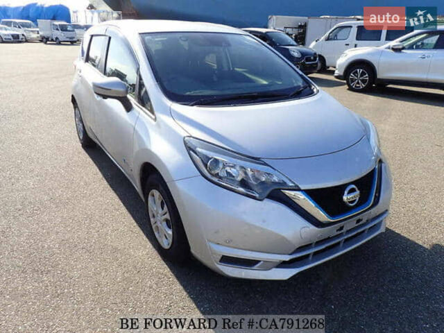 Сірий Ніссан Ноут, об'ємом двигуна 1.2 л та пробігом 82 тис. км за 11700 $, фото 6 на Automoto.ua