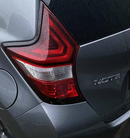 Серый Ниссан Ноут, объемом двигателя 1.2 л и пробегом 48 тыс. км за 14000 $, фото 18 на Automoto.ua