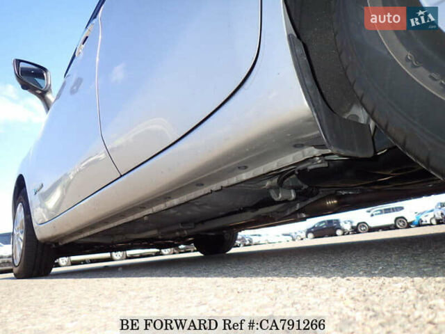 Сірий Ніссан Ноут, об'ємом двигуна 1.2 л та пробігом 90 тис. км за 11900 $, фото 18 на Automoto.ua