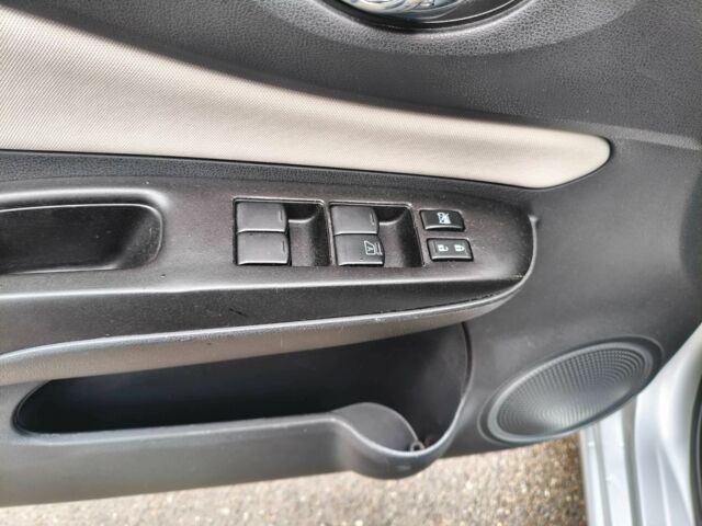 Сірий Ніссан Ноут, об'ємом двигуна 1.2 л та пробігом 63 тис. км за 12900 $, фото 13 на Automoto.ua