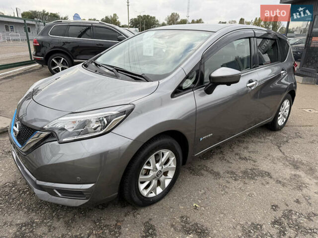 Сірий Ніссан Ноут, об'ємом двигуна 1.2 л та пробігом 61 тис. км за 13190 $, фото 6 на Automoto.ua