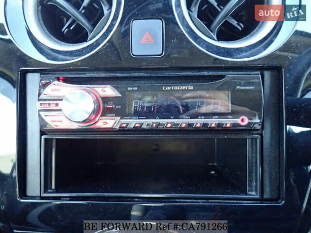 Сірий Ніссан Ноут, об'ємом двигуна 1.2 л та пробігом 90 тис. км за 11900 $, фото 35 на Automoto.ua