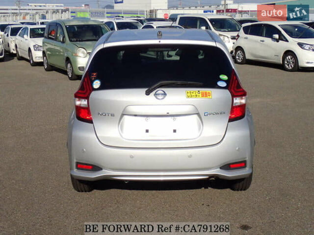 Сірий Ніссан Ноут, об'ємом двигуна 1.2 л та пробігом 82 тис. км за 11700 $, фото 3 на Automoto.ua