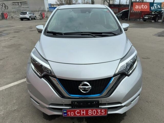 Сірий Ніссан Ноут, об'ємом двигуна 1.2 л та пробігом 83 тис. км за 12900 $, фото 1 на Automoto.ua