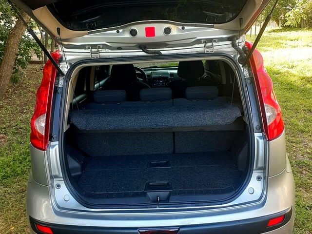 Сірий Ніссан Ноут, об'ємом двигуна 1.5 л та пробігом 192 тис. км за 6000 $, фото 3 на Automoto.ua