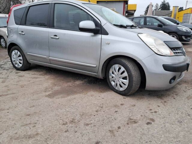 Серый Ниссан Ноут, объемом двигателя 1.5 л и пробегом 197 тыс. км за 4900 $, фото 6 на Automoto.ua