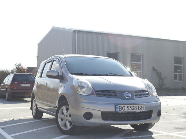 Серый Ниссан Ноут, объемом двигателя 1.4 л и пробегом 158 тыс. км за 5399 $, фото 3 на Automoto.ua