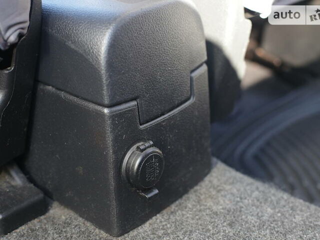 Серый Ниссан Ноут, объемом двигателя 1.4 л и пробегом 158 тыс. км за 5399 $, фото 24 на Automoto.ua