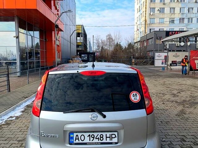 Серый Ниссан Ноут, объемом двигателя 1.4 л и пробегом 187 тыс. км за 5500 $, фото 4 на Automoto.ua