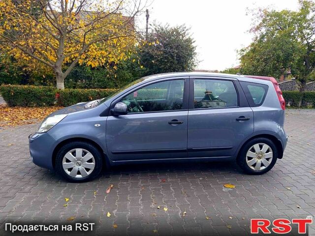 Сірий Ніссан Ноут, об'ємом двигуна 1.6 л та пробігом 240 тис. км за 7000 $, фото 2 на Automoto.ua