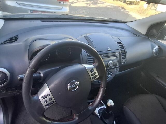 Серый Ниссан Ноут, объемом двигателя 1.6 л и пробегом 159 тыс. км за 6600 $, фото 11 на Automoto.ua