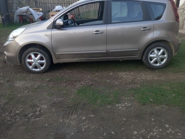 Серый Ниссан Ноут, объемом двигателя 1.4 л и пробегом 250 тыс. км за 5800 $, фото 6 на Automoto.ua