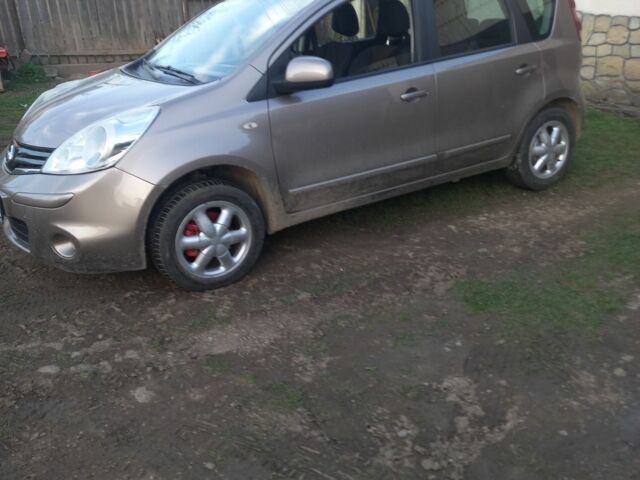 Серый Ниссан Ноут, объемом двигателя 1.4 л и пробегом 250 тыс. км за 5800 $, фото 7 на Automoto.ua