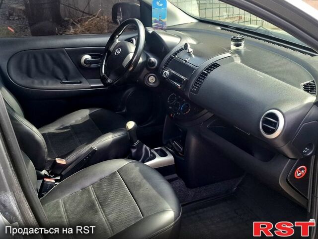 Сірий Ніссан Ноут, об'ємом двигуна 1.4 л та пробігом 27000 тис. км за 6000 $, фото 5 на Automoto.ua