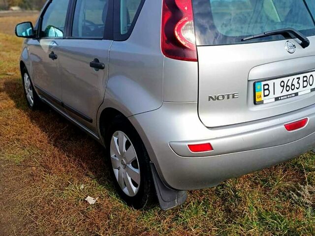 Сірий Ніссан Ноут, об'ємом двигуна 1.4 л та пробігом 210 тис. км за 6500 $, фото 11 на Automoto.ua