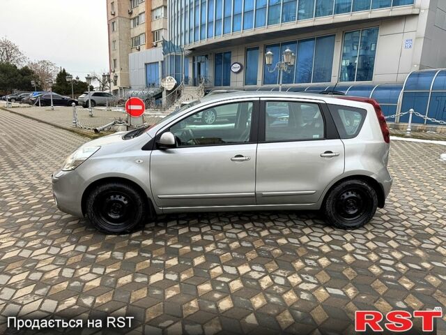 Сірий Ніссан Ноут, об'ємом двигуна 1.6 л та пробігом 165 тис. км за 6250 $, фото 4 на Automoto.ua