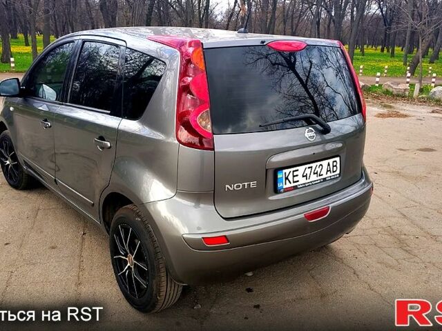 Серый Ниссан Ноут, объемом двигателя 1.4 л и пробегом 146 тыс. км за 6200 $, фото 3 на Automoto.ua