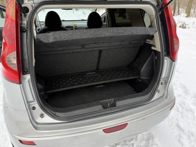 Серый Ниссан Ноут, объемом двигателя 1.6 л и пробегом 188 тыс. км за 6900 $, фото 19 на Automoto.ua