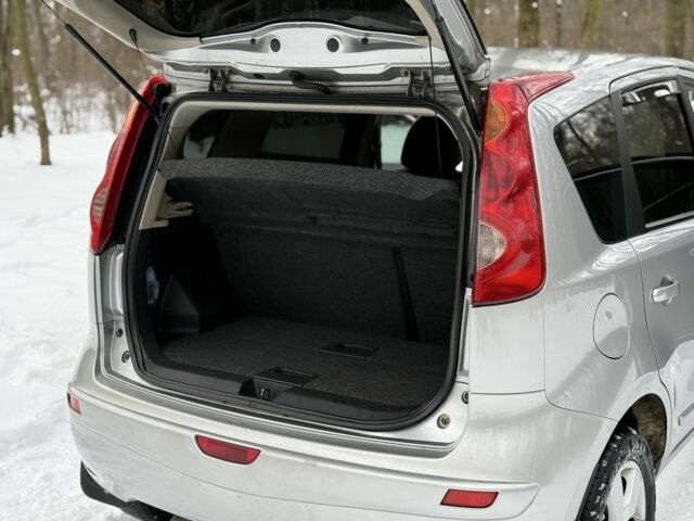 Серый Ниссан Ноут, объемом двигателя 1.6 л и пробегом 188 тыс. км за 6900 $, фото 18 на Automoto.ua