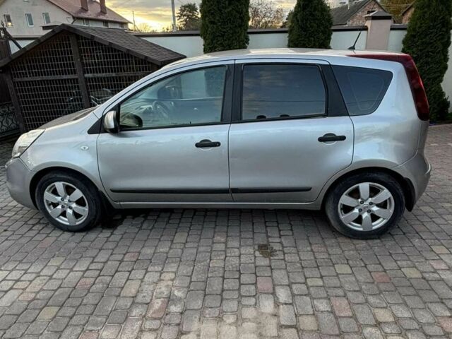 Ниссан Ноут 2011 в Львове на Automoto.ua Серый Ниссан Ноут, объемом двигателя 1.5 л и пробегом 270 тыс. км за 6000 $, фото 1 на Automoto.ua