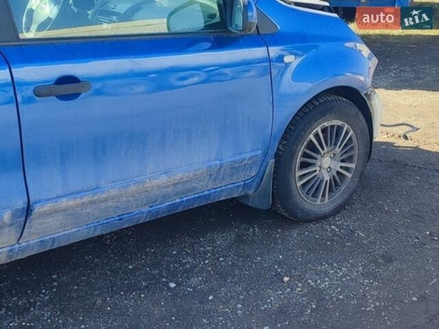 Синий Ниссан Ноут, объемом двигателя 1.6 л и пробегом 340 тыс. км за 3500 $, фото 3 на Automoto.ua