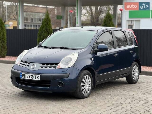 Синий Ниссан Ноут, объемом двигателя 1.6 л и пробегом 186 тыс. км за 6300 $, фото 1 на Automoto.ua