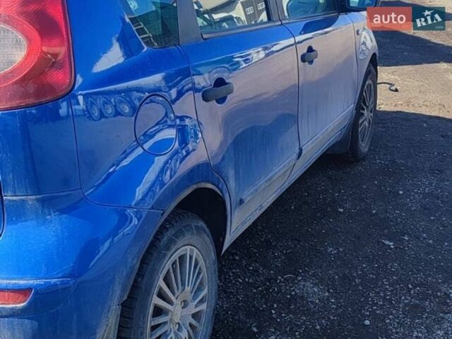 Синий Ниссан Ноут, объемом двигателя 1.6 л и пробегом 340 тыс. км за 3500 $, фото 2 на Automoto.ua