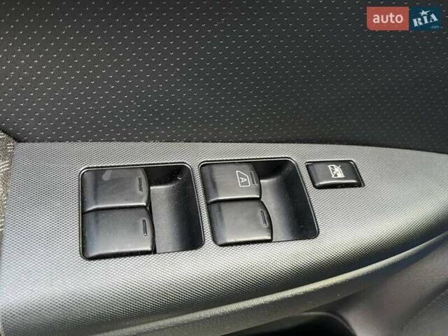 Синий Ниссан Ноут, объемом двигателя 1.6 л и пробегом 196 тыс. км за 6490 $, фото 12 на Automoto.ua