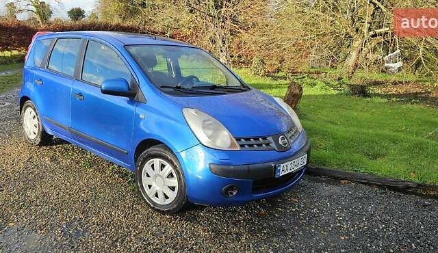 Синий Ниссан Ноут, объемом двигателя 1.4 л и пробегом 290 тыс. км за 4000 $, фото 1 на Automoto.ua