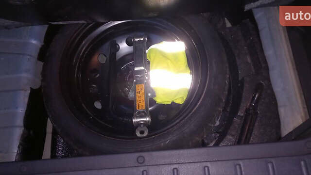 Синій Ніссан Ноут, об'ємом двигуна 1.6 л та пробігом 187 тис. км за 6950 $, фото 28 на Automoto.ua