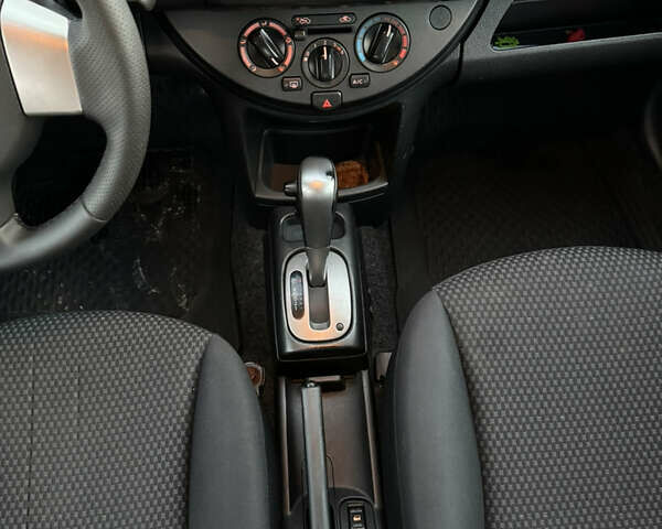 Синий Ниссан Ноут, объемом двигателя 1.6 л и пробегом 183 тыс. км за 6850 $, фото 19 на Automoto.ua