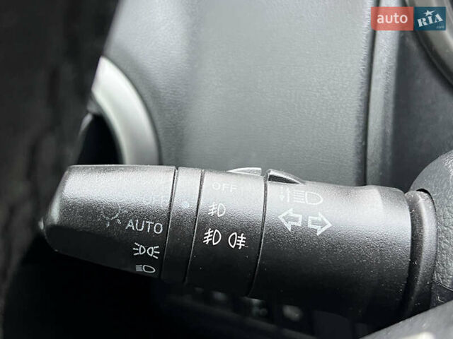 Ніссан Ноут 2006 у Києві на Automoto.ua Синій Ніссан Ноут, об'ємом двигуна 1.6 л та пробігом 277 тис. км за 5999 $, фото 57 на Automoto.ua