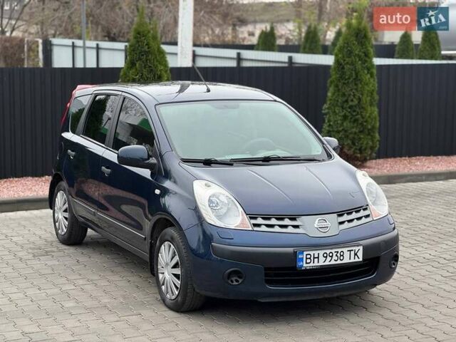 Синий Ниссан Ноут, объемом двигателя 1.6 л и пробегом 186 тыс. км за 6300 $, фото 5 на Automoto.ua