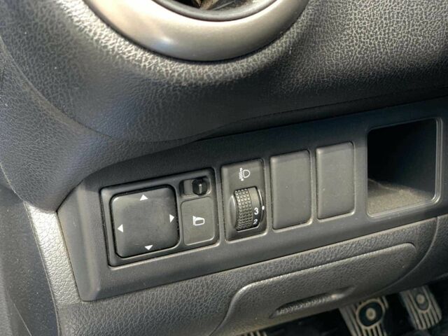 Синій Ніссан Ноут, об'ємом двигуна 1.6 л та пробігом 197 тис. км за 5790 $, фото 18 на Automoto.ua