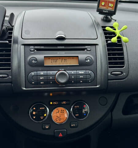 Синий Ниссан Ноут, объемом двигателя 1.6 л и пробегом 298 тыс. км за 4800 $, фото 6 на Automoto.ua