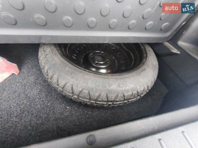 Синий Ниссан Ноут, объемом двигателя 1.6 л и пробегом 172 тыс. км за 6500 $, фото 15 на Automoto.ua