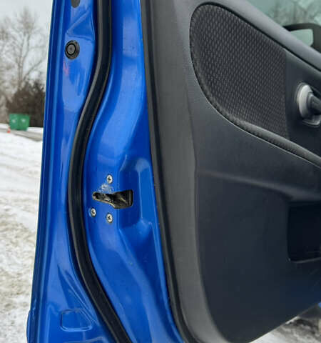 Синий Ниссан Ноут, объемом двигателя 1.6 л и пробегом 298 тыс. км за 4800 $, фото 8 на Automoto.ua