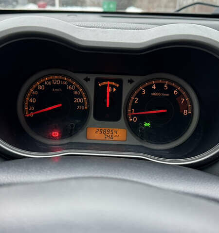 Синий Ниссан Ноут, объемом двигателя 1.6 л и пробегом 298 тыс. км за 4800 $, фото 7 на Automoto.ua