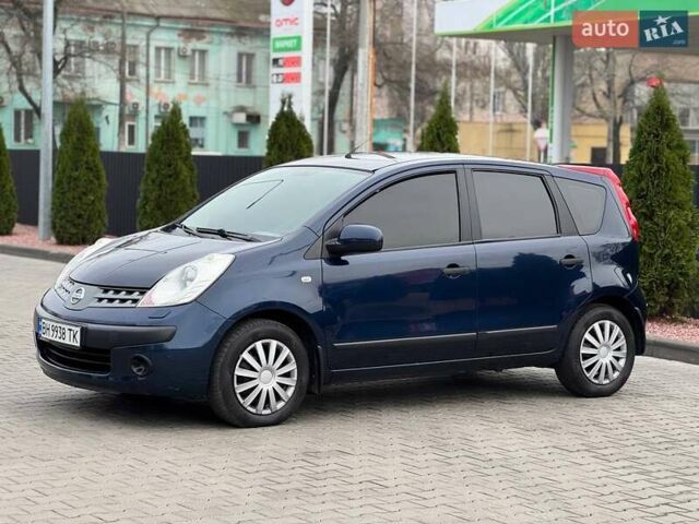 Синий Ниссан Ноут, объемом двигателя 1.6 л и пробегом 186 тыс. км за 6300 $, фото 2 на Automoto.ua