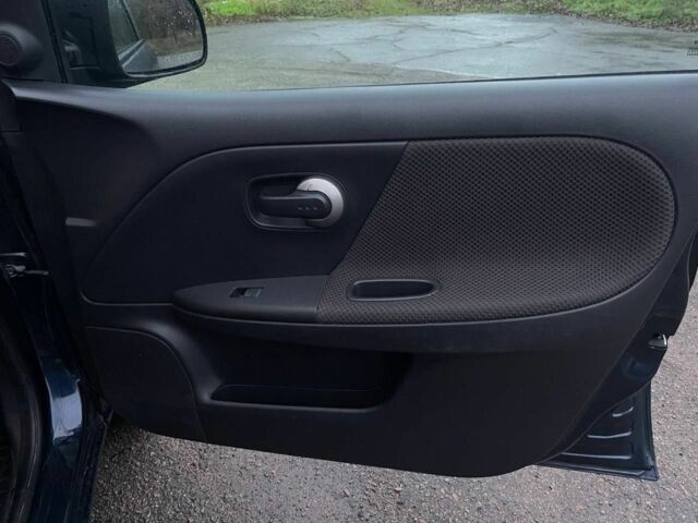 Синій Ніссан Ноут, об'ємом двигуна 1.6 л та пробігом 221 тис. км за 6400 $, фото 15 на Automoto.ua