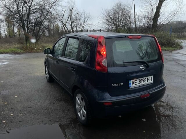 Синий Ниссан Ноут, объемом двигателя 1.6 л и пробегом 220 тыс. км за 6300 $, фото 5 на Automoto.ua