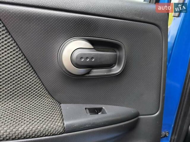 Синий Ниссан Ноут, объемом двигателя 1.6 л и пробегом 160 тыс. км за 5850 $, фото 30 на Automoto.ua